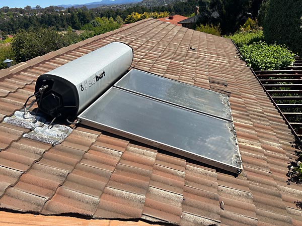 Solarhart hot water system needs to be repalced in Woden Canberra The panels leak tank is hail damaged. Solarhart hot water system needs to be repalced in Woden Canberra The panels leak tank is hail damaged.